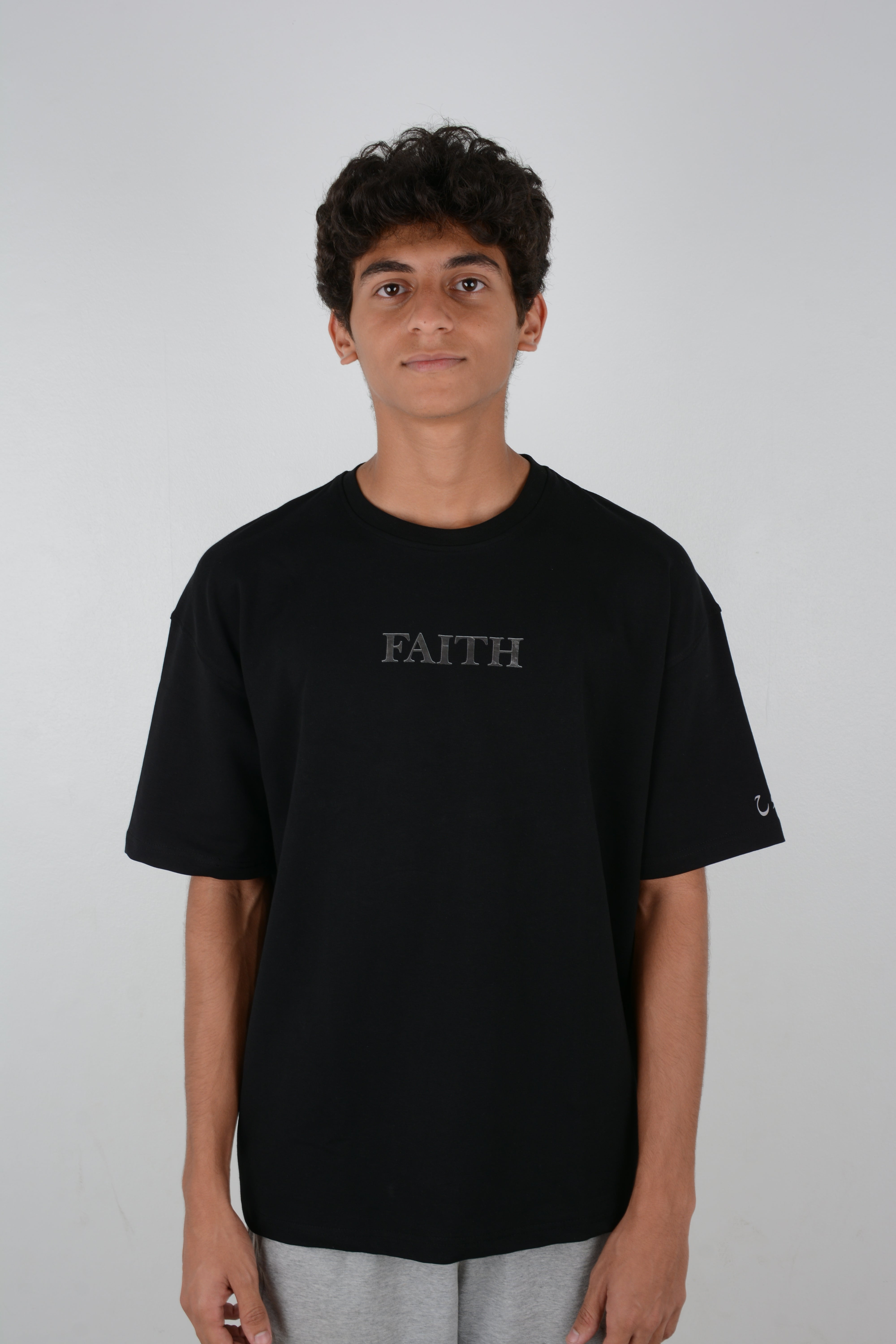OVERSIZE BLACK T-SHIRT (FAITH)
